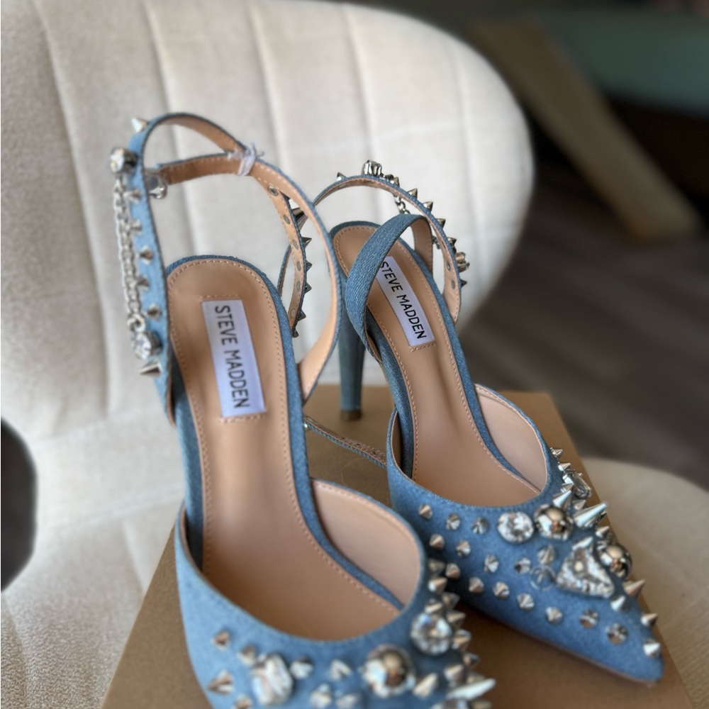 Steve Madden Blue Studded Women's Heels - Picture 6 of 14